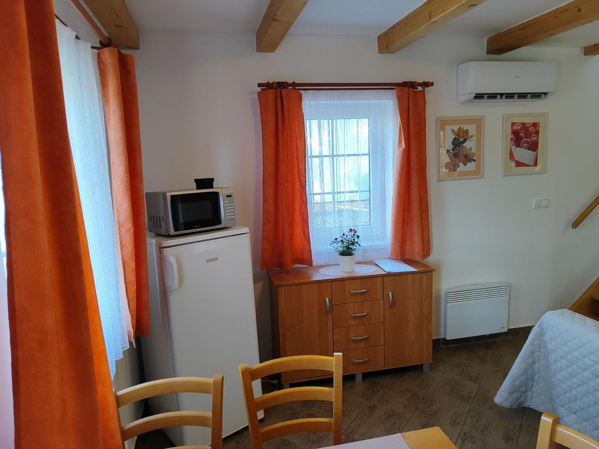 Chaty Kolodeje - Ubytovani U Reky V Soukromem Arealu-Orange Kolodeje nad Luznici Esterno foto